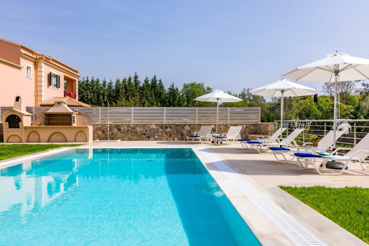 Villa Johnnie Poulades Ngoại thất bức ảnh