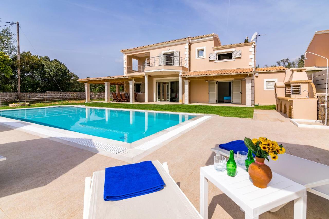 Villa Johnnie Poulades Ngoại thất bức ảnh