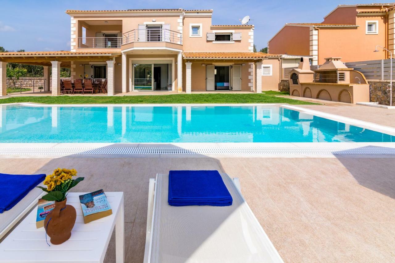 Villa Johnnie Poulades Ngoại thất bức ảnh