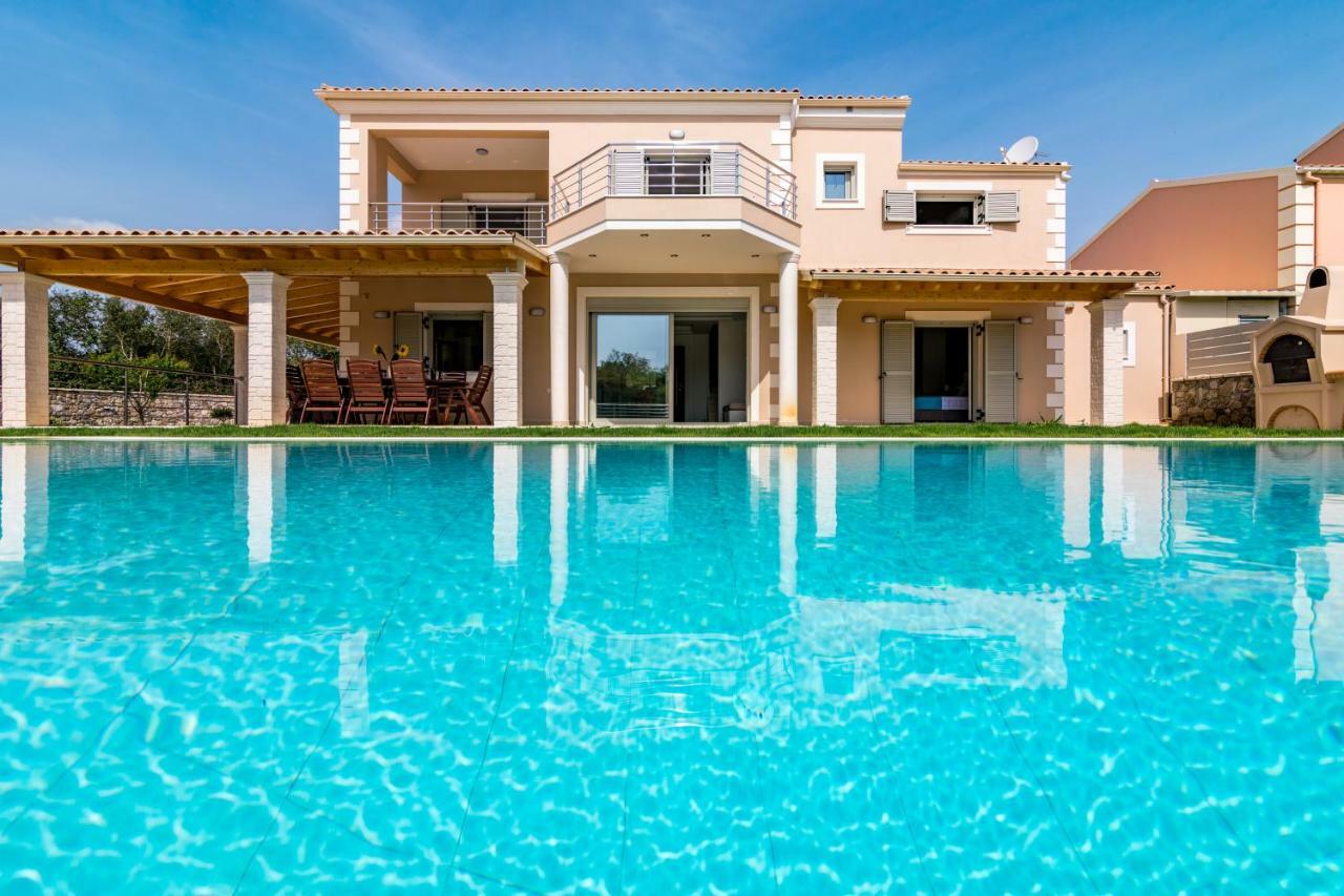 Villa Johnnie Poulades Ngoại thất bức ảnh