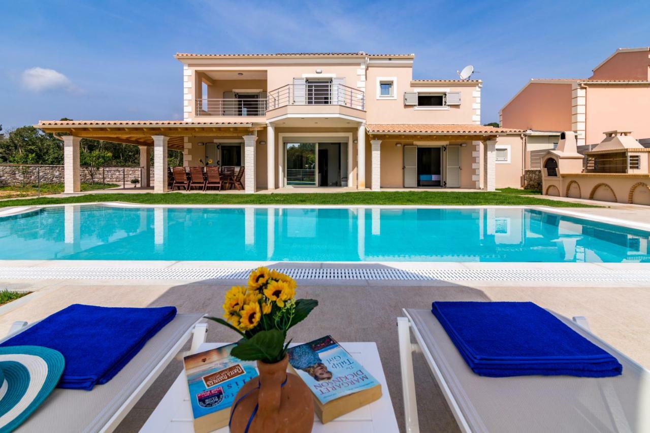Villa Johnnie Poulades Ngoại thất bức ảnh