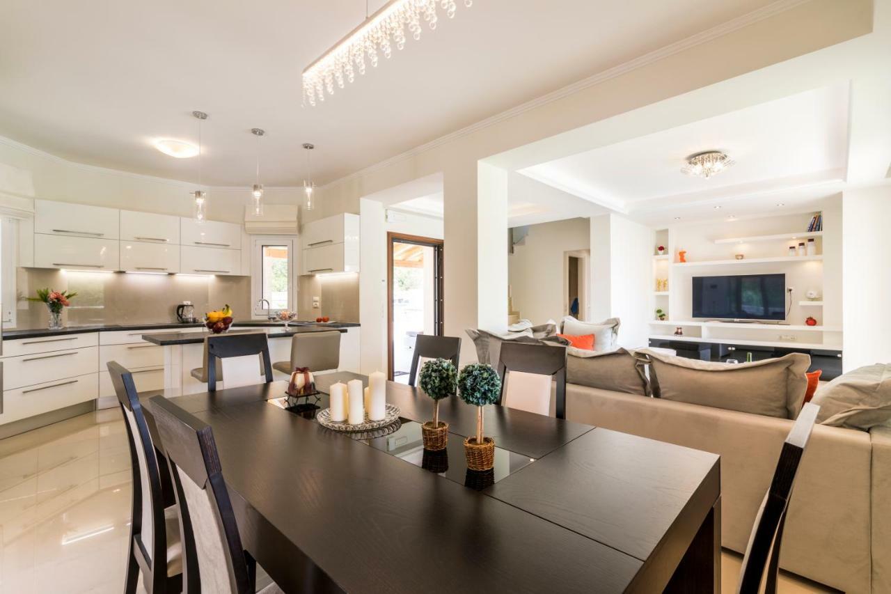 Villa Johnnie Poulades Ngoại thất bức ảnh