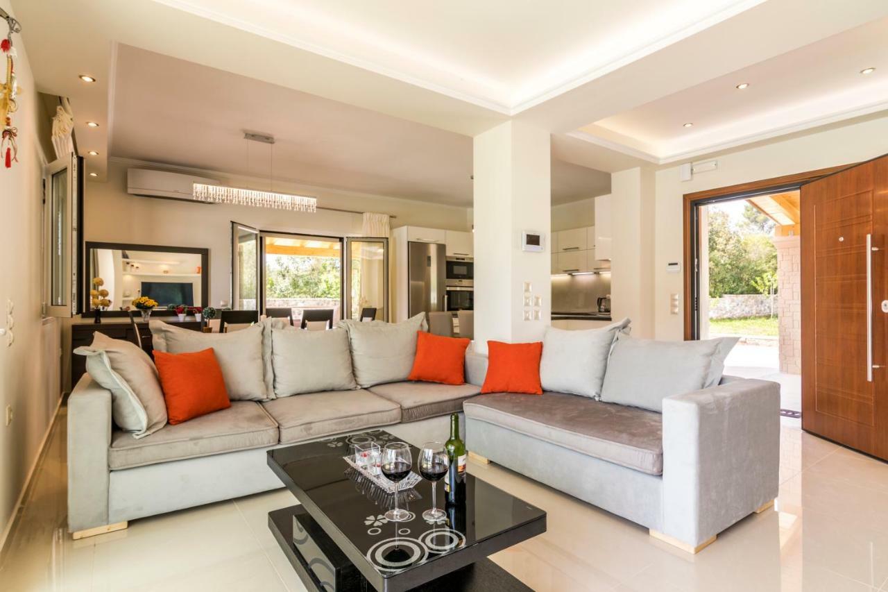 Villa Johnnie Poulades Ngoại thất bức ảnh