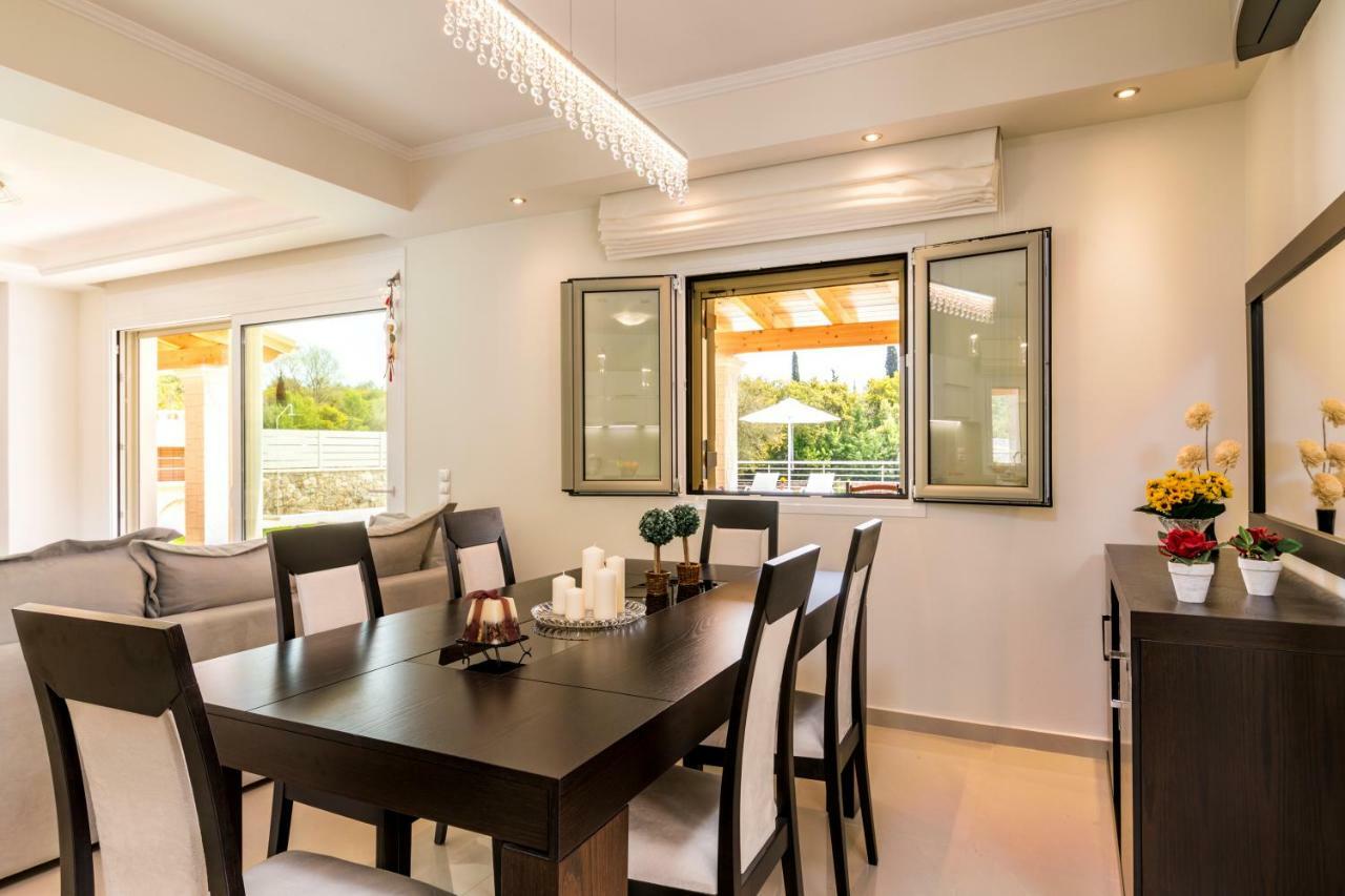 Villa Johnnie Poulades Ngoại thất bức ảnh