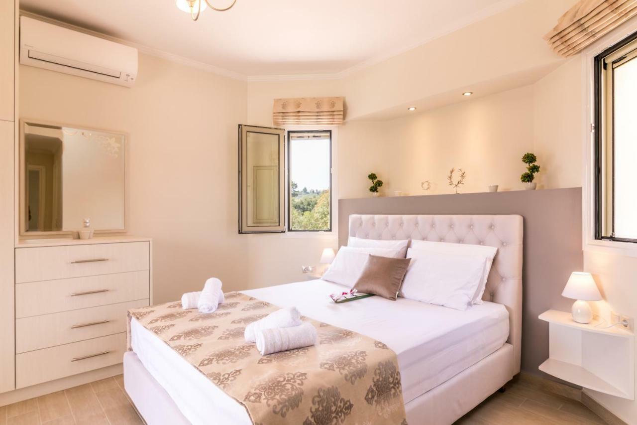Villa Johnnie Poulades Ngoại thất bức ảnh